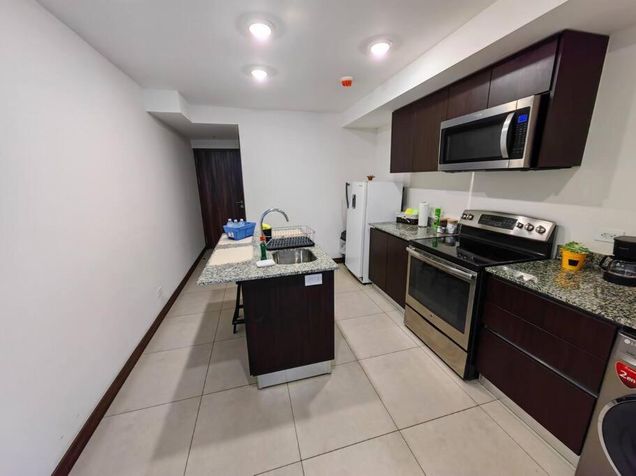 1102 Torre Los Yoses Hermoso Apartamento En Barrio Escalante Sin Parqueo Сан-Хосе Экстерьер фото